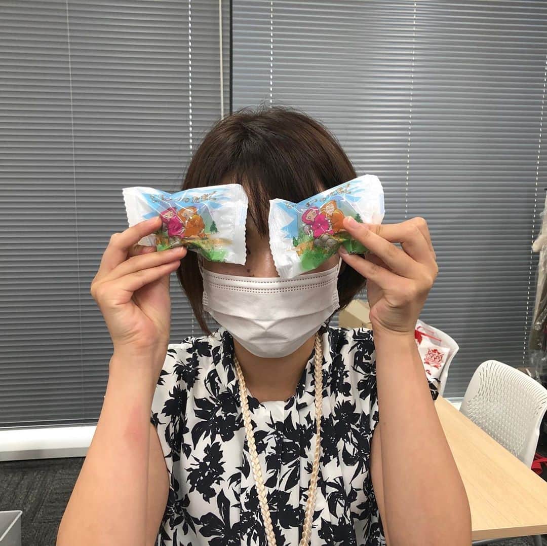 有田優理香のインスタグラム：「怒涛の企画月間。きょうは久しぶりの「キニナル 」です🎤 庄原市西城町でヒバゴンが発見されて今年で50年。今や町のシンボルとなったヒバゴンと西城町のいまを取材しました🙈💓  きょうのテレビ派ぜひご覧くださーい！！  #広島テレビ　#テレビ派　#西城町観光協会 #ヒバゴン　#ひばごんのたまご #ばえるしゃしんがとれない」