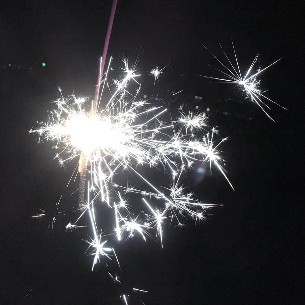 ゆーちゃんさんのインスタグラム写真 - (ゆーちゃんInstagram)「みんなは今年花火した？  #花火  #fireworks」9月4日 17時05分 - yurina_era999