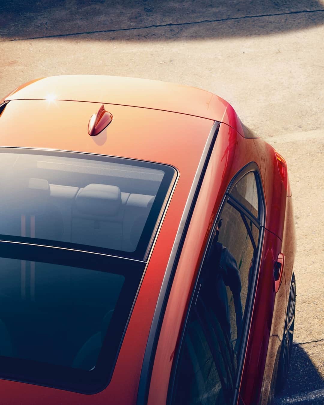 BMWのインスタグラム：「Love is in the air... The BMW 2 Series Active Tourer. #THE2 #BMW #2Series」