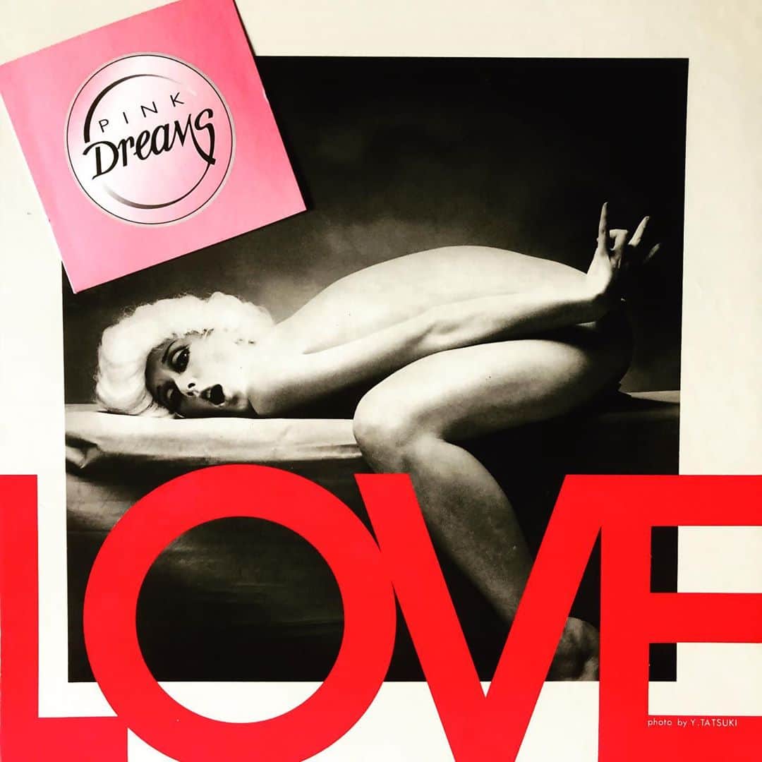 ウェイジーさんのインスタグラム写真 - (ウェイジーInstagram)「weizhi#zhouchengshi#dreams#cigar #cigarsmoker#cigarette#pink#lifestyle#fashion#love#la#culture#art#💖」9月4日 17時05分 - zhouchengshi