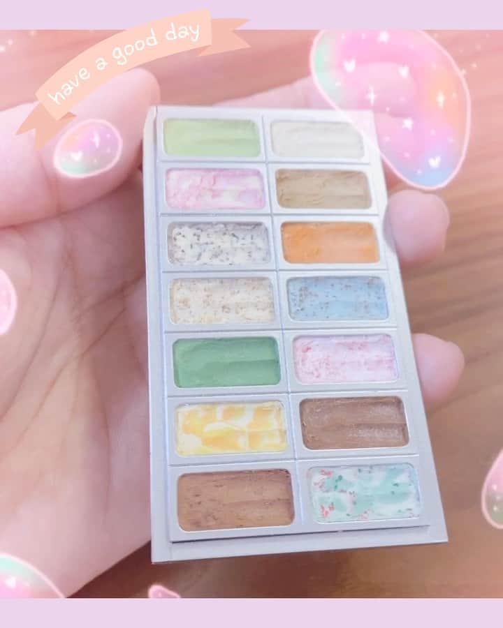 のインスタグラム：「✨ チョコミントとクッキーバニラ のトリプルで食べたい🍨☘  #アイス#アイスクリーム #ミニチュア#miniature  #田中智#nunushouse」