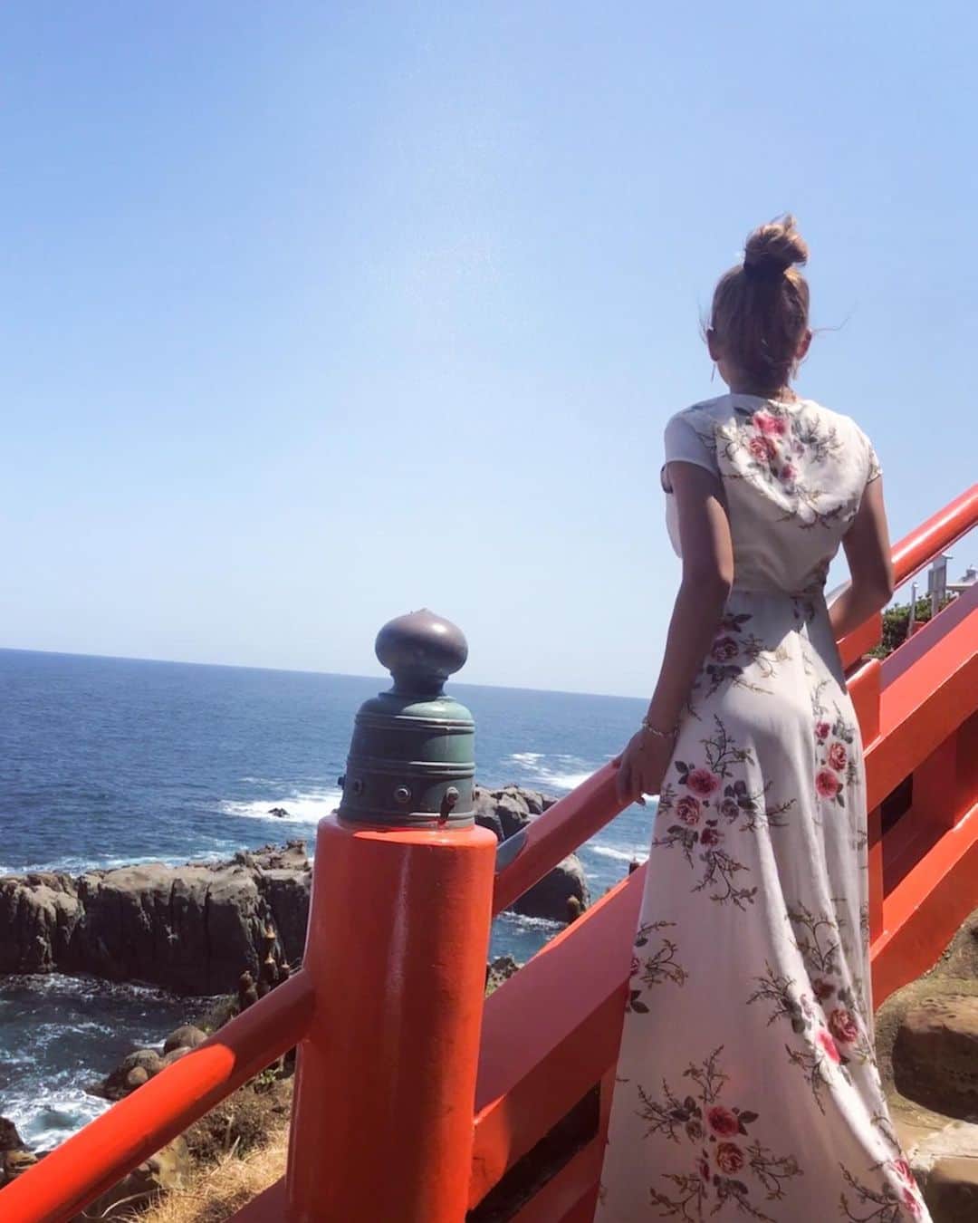 のインスタグラム：「I'm glad to come here again♥️  #鵜戸神社 #お乳岩 #安産祈願」