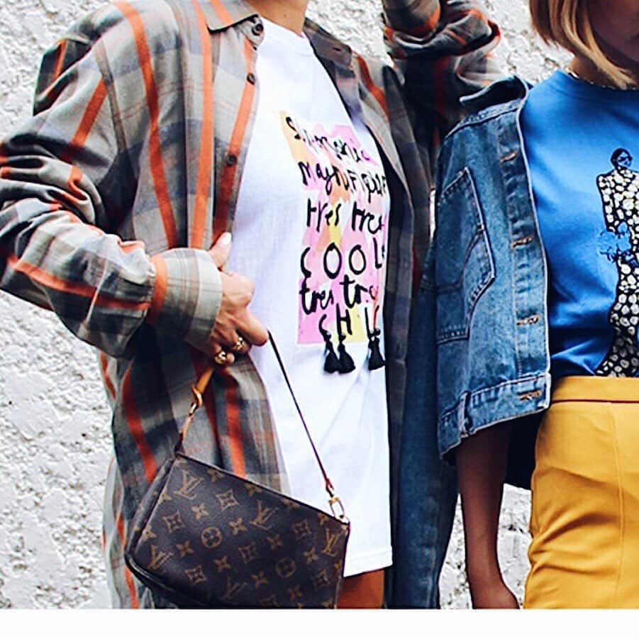 のインスタグラム：「. . . -  T-SHIRT SALE -﻿ ▶︎ 2020.9.4(fri) start﻿ ﻿ 本日よりプライスダウン！ #Tシャツ が全品ONLINESTORE限定﻿価格に！  ﻿ PRICE 2,500yen+tax〜﻿  #モノトーン #モチーフデザイン #ロゴtee #フリンジ など幅広いラインナップでご用意＊ 完売していた人気アイテムも少量再入荷しております♡ ラストチャンスSALEをお見逃しなく ...🍁﻿ ﻿ ————————————﻿ #お問い合わせ番号1757﻿」