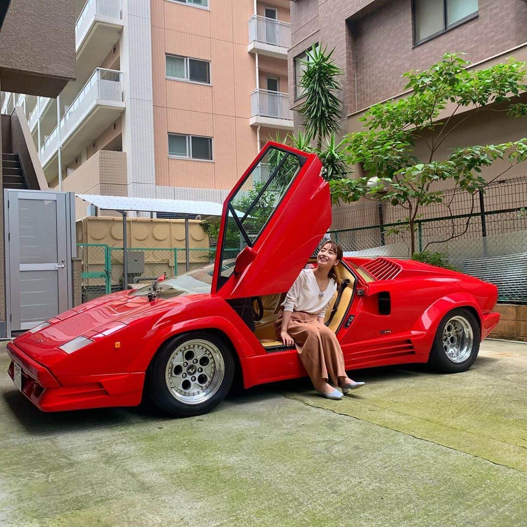 平川彩佳さんのインスタグラム写真 - (平川彩佳Instagram)「. 事後報告になりますが、 先日仕事で スーパーカーの取材を してきました‼︎ . 映画に出てくる様な車ばかり。 また、その車に乗せていただき とても楽しいロケでした。」9月4日 17時58分 - hirakawa_ayaka