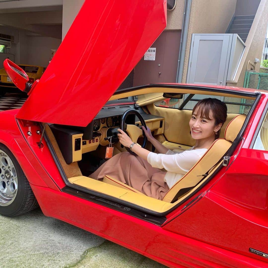 平川彩佳さんのインスタグラム写真 - (平川彩佳Instagram)「. 事後報告になりますが、 先日仕事で スーパーカーの取材を してきました‼︎ . 映画に出てくる様な車ばかり。 また、その車に乗せていただき とても楽しいロケでした。」9月4日 17時58分 - hirakawa_ayaka