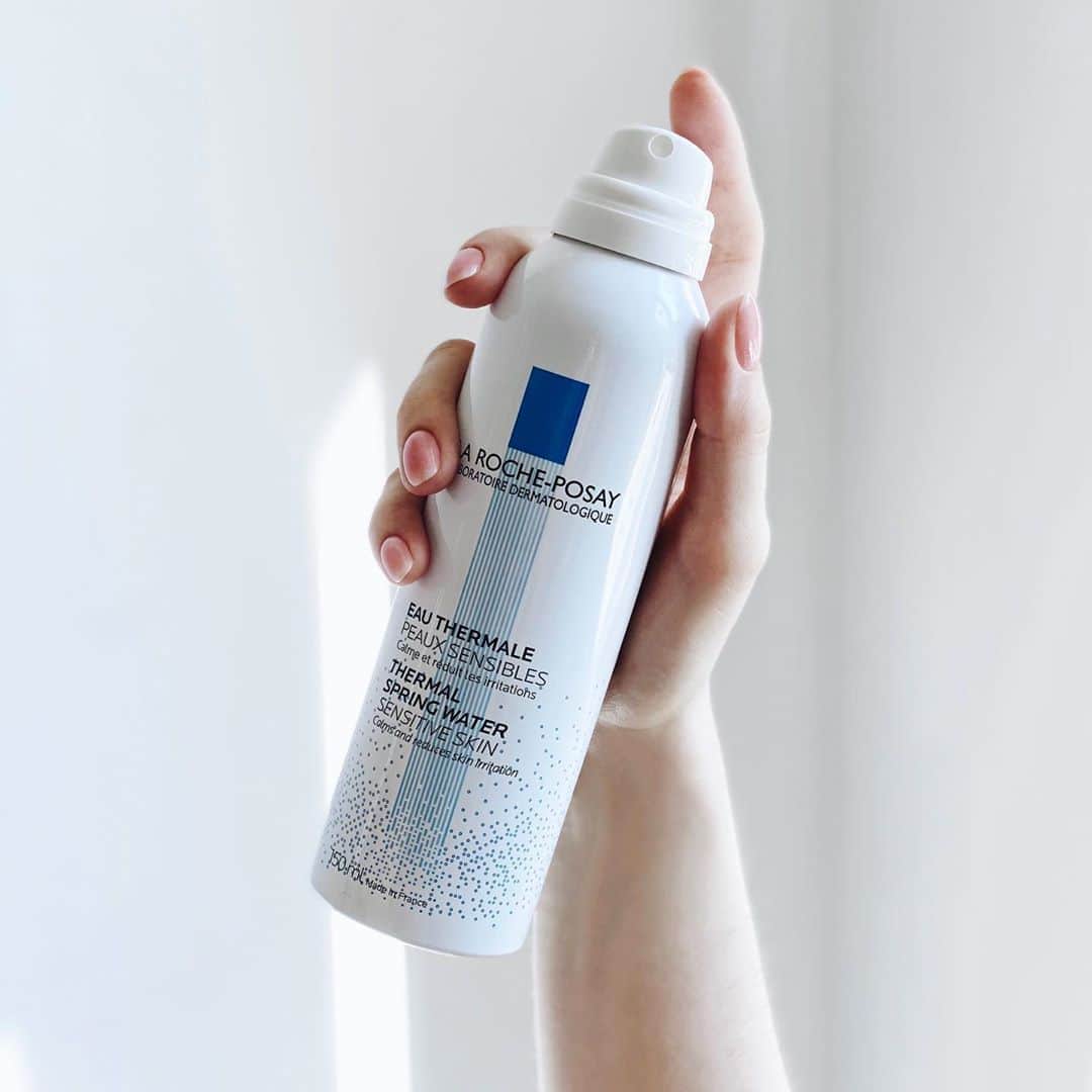 LA ROCHE-POSAY JAPAN ラロッシュポゼのインスタグラム：「＼1本あると便利なミスト化粧水 ／ . #ターマルウォーター は赤ちゃんから大人までお使いいただける顔・ボディ用ミスト状化粧水。 乾燥対策はもちろん、オフィスやお出かけ先での化粧直しに、手を汚さず使える便利アイテム✨ . 肌への刺激が多い夏...ベタつくのに乾きやすい夏こそ「保湿」が大切！ターマルウォーターを使って、肌をすこやかに保ちましょう！気になった方は、商品ボタンをクリックして、詳しい情報を確認してくださいね🌿  . ターマルウォーター  100g  1,650円(税込) / 150g 2,420円(税込) / 300g 3,630円(税込) . #ラロッシュポゼ #larocheposay #乾燥肌 #敏感肌 #敏感肌対策 #スキンケア #低刺激 #敏感肌コスメ #保湿対策 #保湿ケア #乾燥対策 #基礎化粧品 #コスメ好きさんと繋がりたい #コスメ紹介 #コスメ好き #ツヤ肌 #ミスト化粧水 #美肌レシピ #美肌作り #肌荒れ改善 #素肌感 #素肌美人 #素肌美 #シートマスク #スキンケアマニア #肌メンテナンス #肌断食 #デイリースキンケア #敏感肌スキンケア」