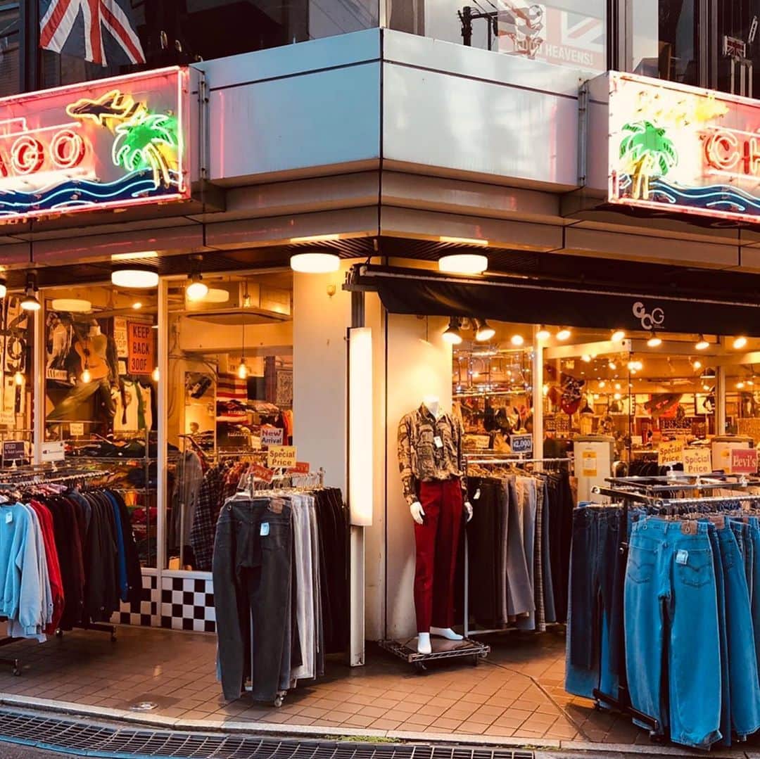 のインスタグラム：「. #原宿シカゴ下北沢店  NEW ARRIVAL‼️   小物類入荷してます。 各種アクセサリー ピアス、イヤリング、ネックレス、 ブローチ、ピンバッジ、缶バッチ　etc  #原宿シカゴ#古着屋#原宿#下北沢#吉祥寺#京都#ファッション#シカゴ下北沢店#下北沢古着屋#古着女子#古着男子#フリクロ  #harajukuchicago#chicago#harajuku#shimokitazawa#kichijoji#kyoto#vintage#usedclothing#secondhand#thrift#fashion#usedfashion#usedstyle#usedmix#outfit」
