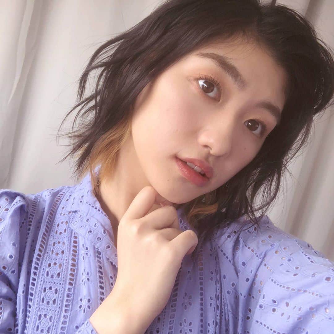 小林歌穂のインスタグラム：「生写真オフショー！﻿ 紫だねぇ﻿ ﻿ #エビ中生写真#あはは」
