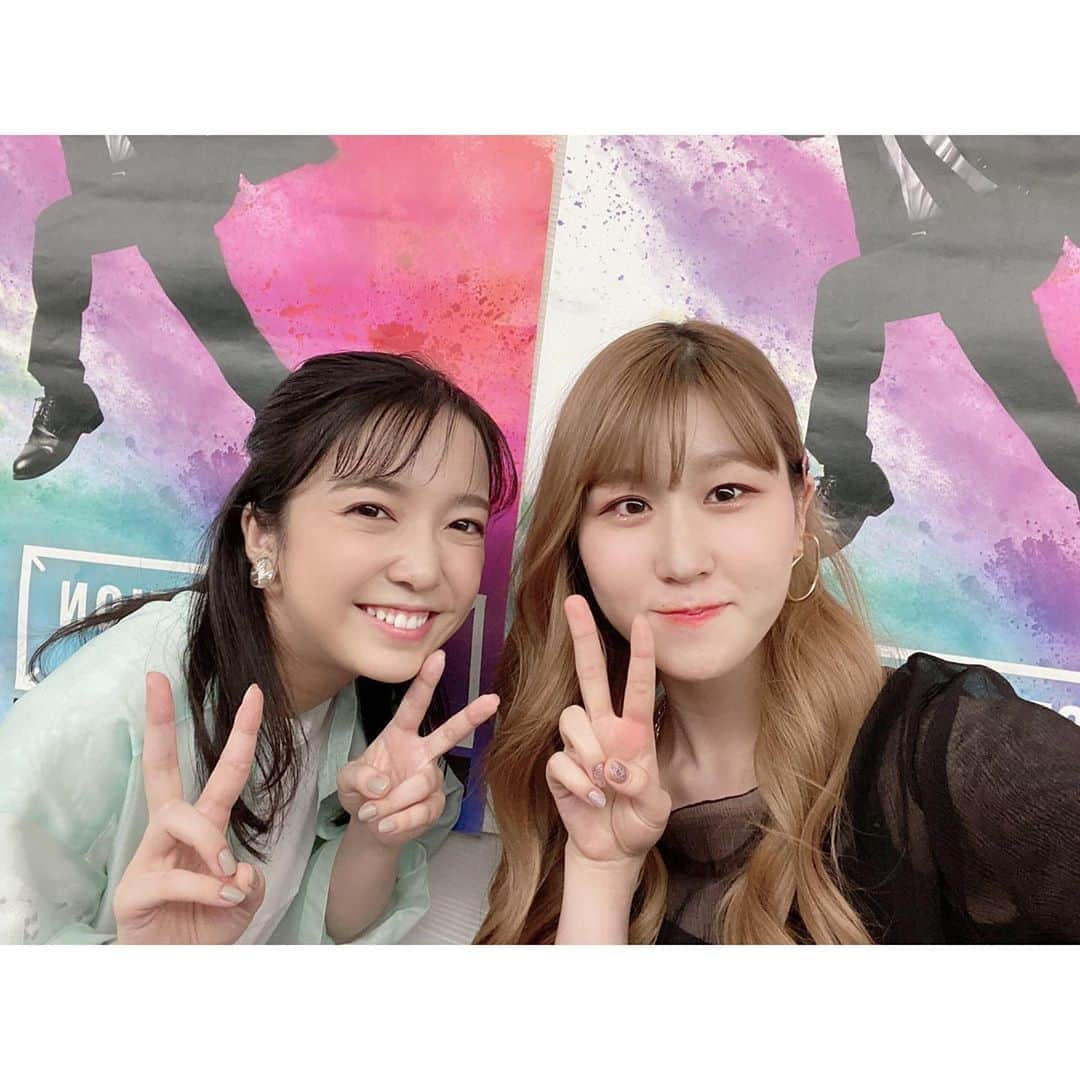 かれん（古賀かれん）さんのインスタグラム写真 - (かれん（古賀かれん）Instagram)「もねちゃん！！！  久々に会えて、またまたMステで共演出来て嬉しかった〜  やっぱりもねちゃんの声が大好き☺︎！♡」9月4日 23時51分 - lgm_karen_official