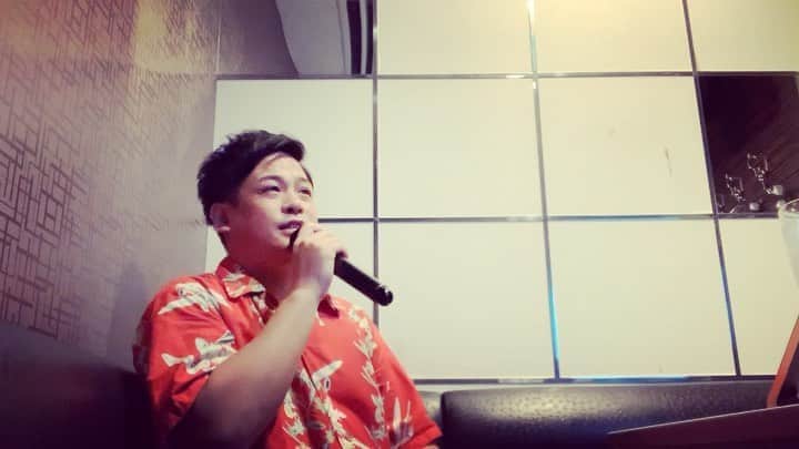 大野大輔のインスタグラム：「#1日1曲#80日目#琥珀色の街、上海蟹の朝」