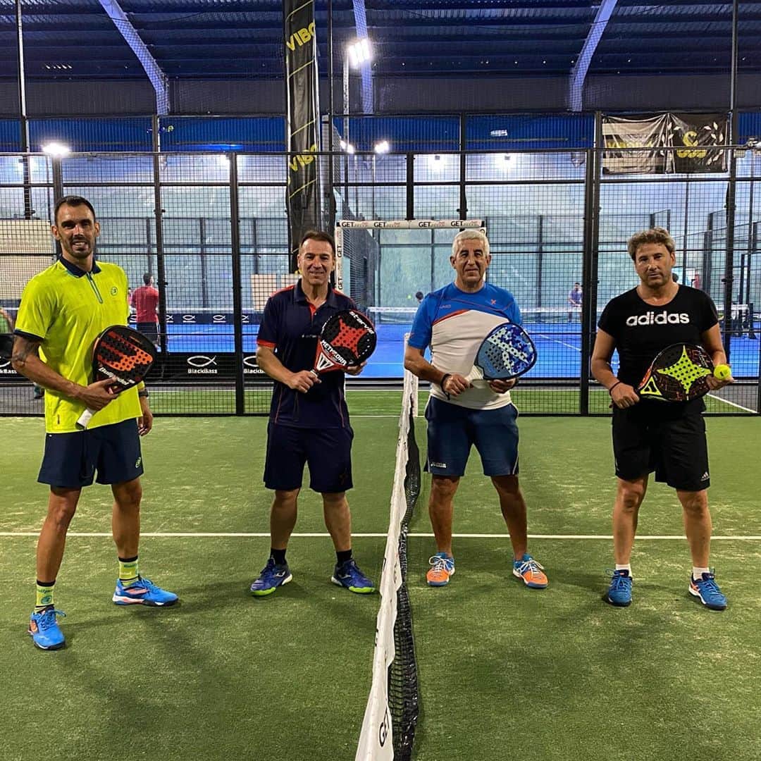 ジョルディ・コディーナのインスタグラム：「Partidito para empezar el día con alegría... @ivan.perez9 @kike.velasco.9 #juan」