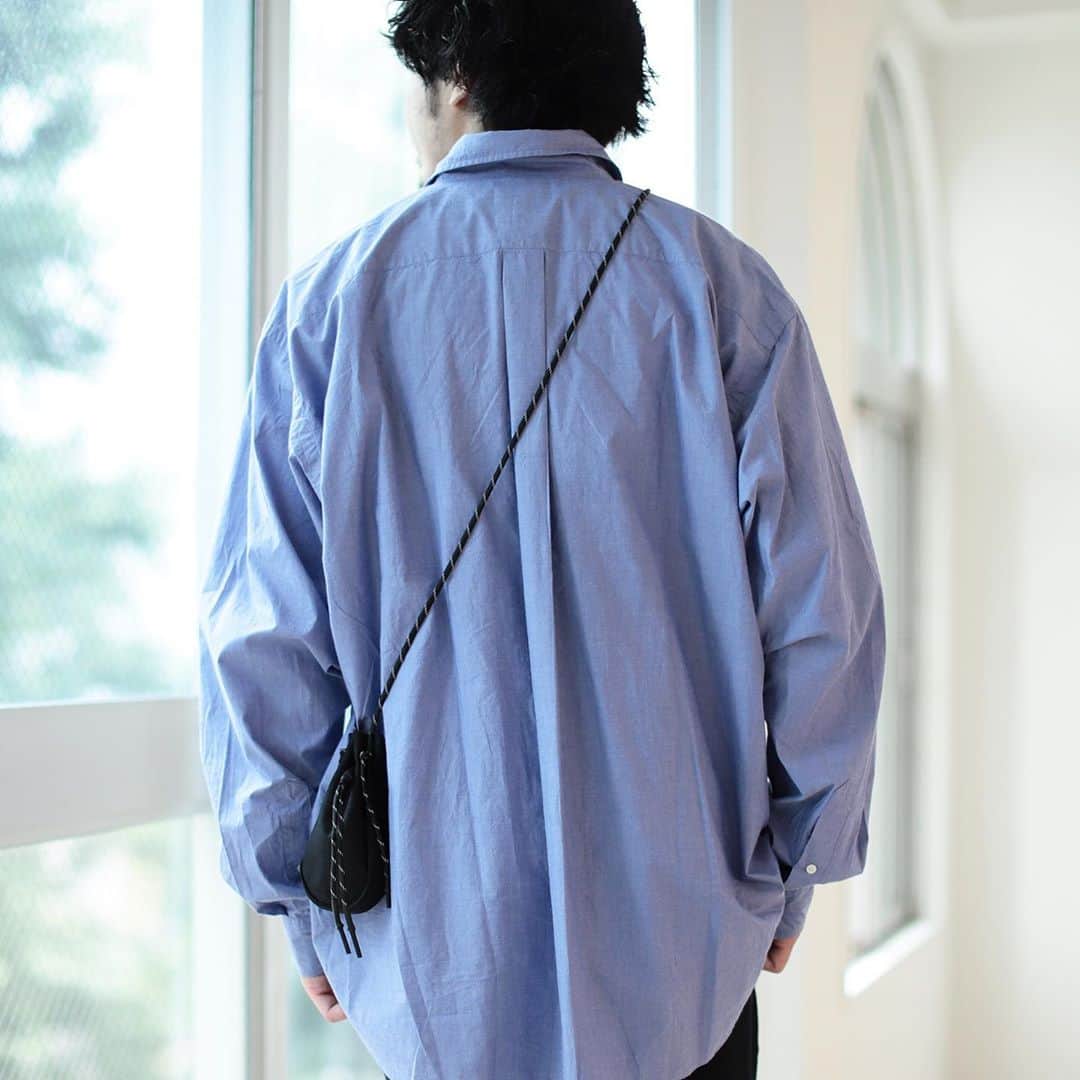 BEAMS ZAKKAさんのインスタグラム写真 - (BEAMS ZAKKAInstagram)「吉岡衣料店 / "DRAWSTRING BAG XS"  『鍵とかワイヤレスイヤホンとか、ポケットに入れたくないけど極力手ぶらでいたい…』こちらのミニマムなXSサイズならそんなわがままな望みが叶います。 カラーも豊富でスタイリングのポイントとして使えるのもポイント。ストラップがリフレクター仕様なのも個人的にはツボなとこ。 男女問わず使えるオススメの逸品です。  @bpr_beams  @yoshiokairyouten  @beams_mens_casual  @beams_official   #beams #bprbeams #yoshiokairyouten #drawstringbag #xs #ビームス #bprビームス #吉岡衣料店 #ドローストリングバッグ」9月4日 19時02分 - bpr_beams