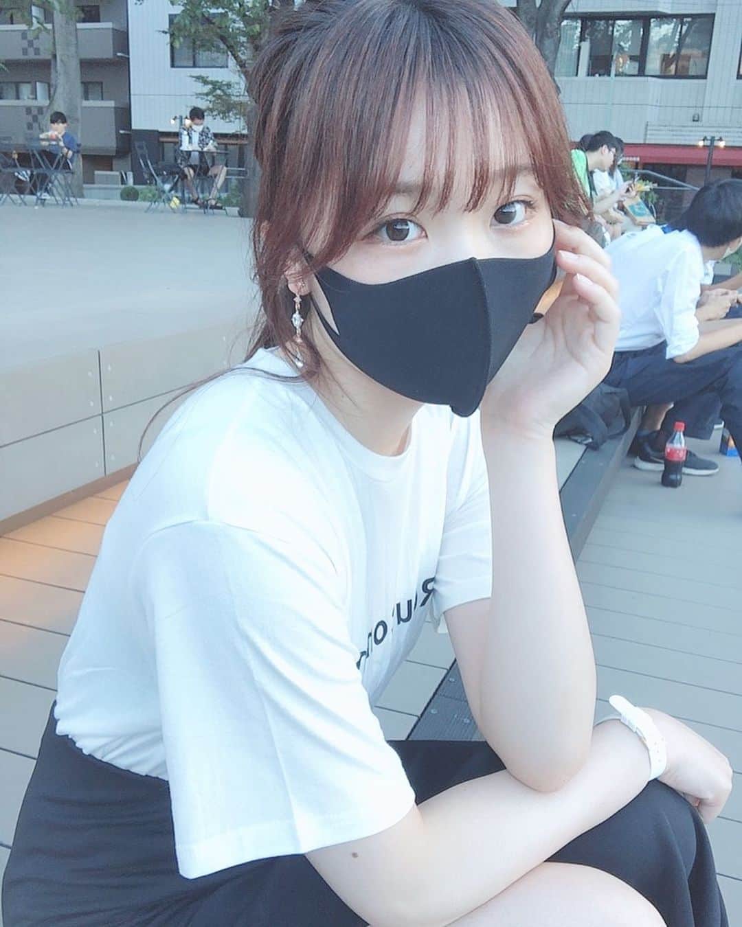 夏井さらさんのインスタグラム写真 - (夏井さらInstagram)「マスクしてるとかわいい言われる、、、🛁  @secretlabel_jp さんの3D立体マスクがめちゃくちゃ良くて 生地がしっかりしてるから話しててもズレにくいし、マスクの中に空間ができるから呼吸しやすい🥺❤︎  とってもお気に入り➰🌿 . . . #マスク #secretlabel #シークレットラベル #韓国ファッション」9月4日 19時05分 - sara_natsui