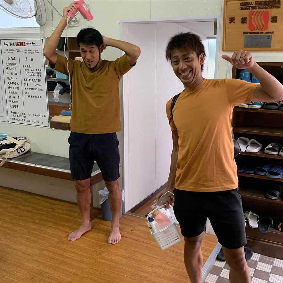 五領淳樹のインスタグラム：「昨日はナイス勝利👍✨ 9月は連勝街道で行こう💪💪💪 そして今日の練習後の2人が偶然おそろコーデ😳キツいなー😱笑 #平出涼 #らいでー #薗田卓馬 #合言葉は地元 #巻き返しの9月」