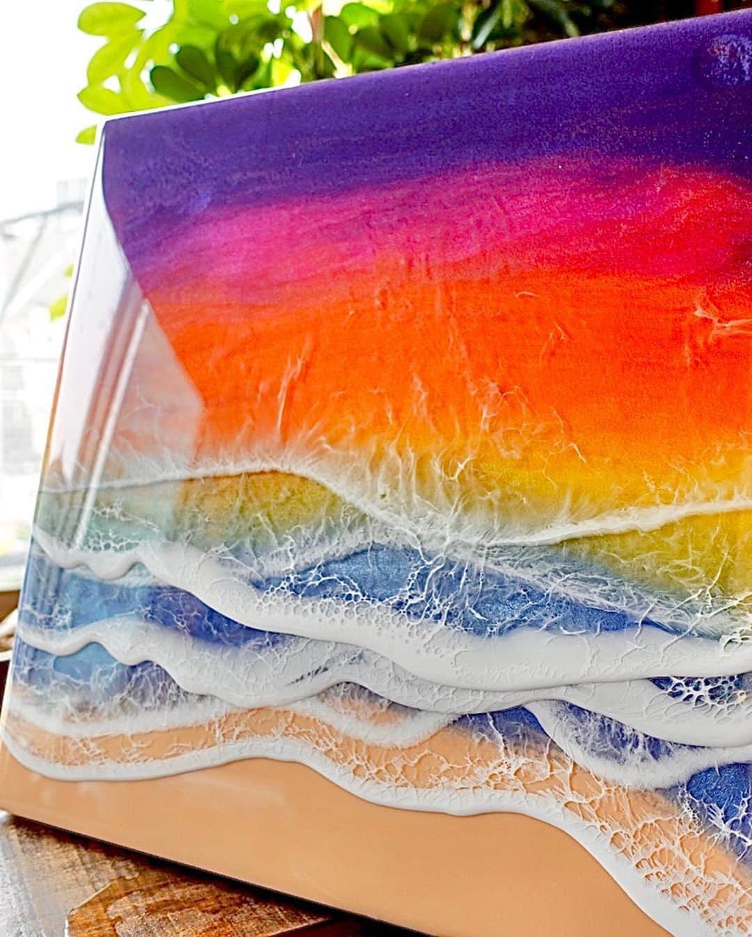 里海さんのインスタグラム写真 - (里海Instagram)「Resin painting 🎨 完成したよ✨  可愛いumi ちゃんの波アート🌊 Satoumi × Umi 🥰  彼女のように素敵な レジン波アートも是非是非チェックしてください🥰  #resin #resinart #レジンペインティング　#レジンアート　#レジン」9月4日 19時33分 - satoumi0330