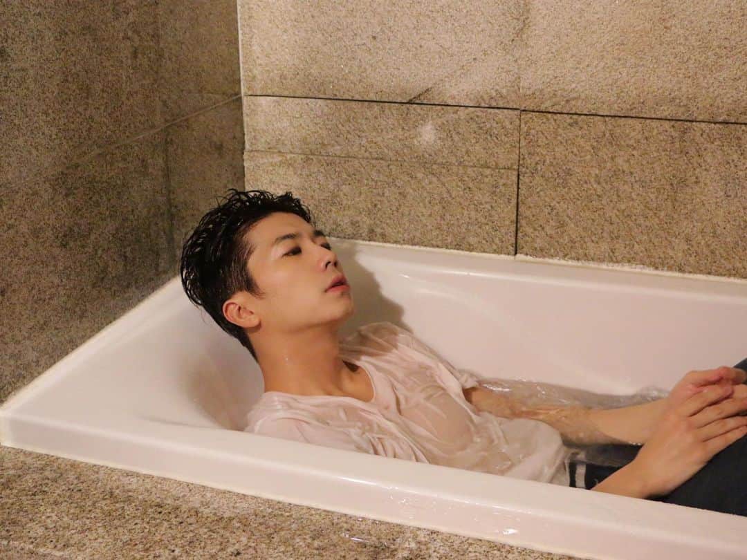 2PMさんのインスタグラム写真 - (2PMInstagram)「[HOTTEST WEEK]  12주년 레투 하드털이.zip  #🐼🐨🐱🐤🐧🍌 #레투스타그램」9月4日 19時30分 - real_2pmstagram
