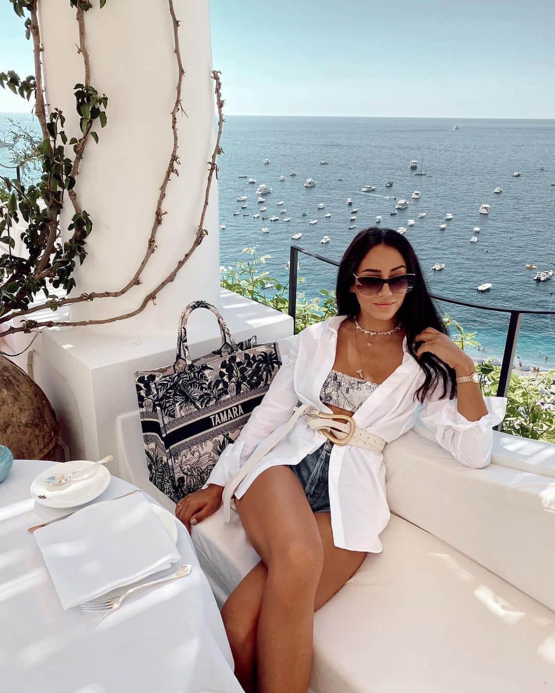 Tamara Kalinicさんのインスタグラム写真 - (Tamara KalinicInstagram)「Ending the Amalfi - and before you know it I will be back to work in Paris 🤷🏻‍♀️ At least I managed to wear my new @dior bikini and book tote before the summer finished *pr gift」9月4日 19時35分 - tamara