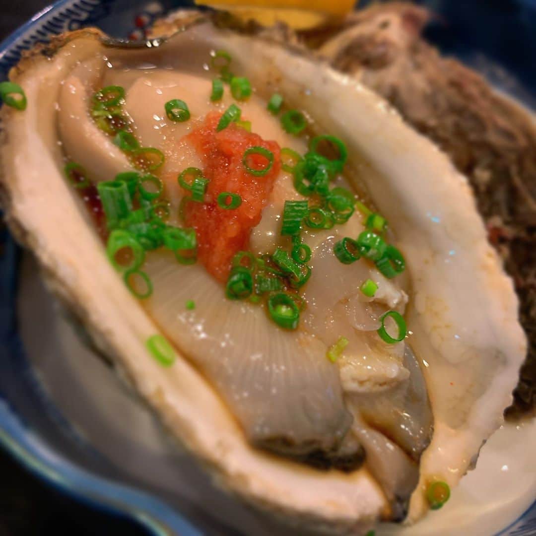 澁谷梓希さんのインスタグラム写真 - (澁谷梓希Instagram)「... .. ここ最近のマイブームは 生牡蠣を食べることかもしれない . 牡蠣になりそう .. ...」9月4日 19時38分 - azk_s811