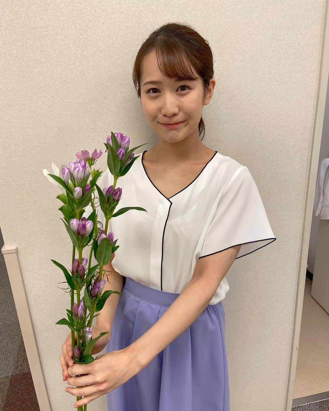 島津咲苗さんのインスタグラム写真 - (島津咲苗Instagram)「今週もアップ!ありがとうございました🌼 今日は災害に備える自分自身の行動計画「マイ・タイムライン」についてお伝えしました。 いざという時に慌てなくてすむように 家族構成や生活環境に沿った計画をして 表を作っておきたいですね🧐  あすのデルサタもご覧ください。 . . . #メーテレ #アナウンサー #島津咲苗 #アップ #ブラウスコーデ #花 #はなすたぐらむ #秋の花 #コスモス #秋桜」9月4日 19時44分 - sanae_shimazu