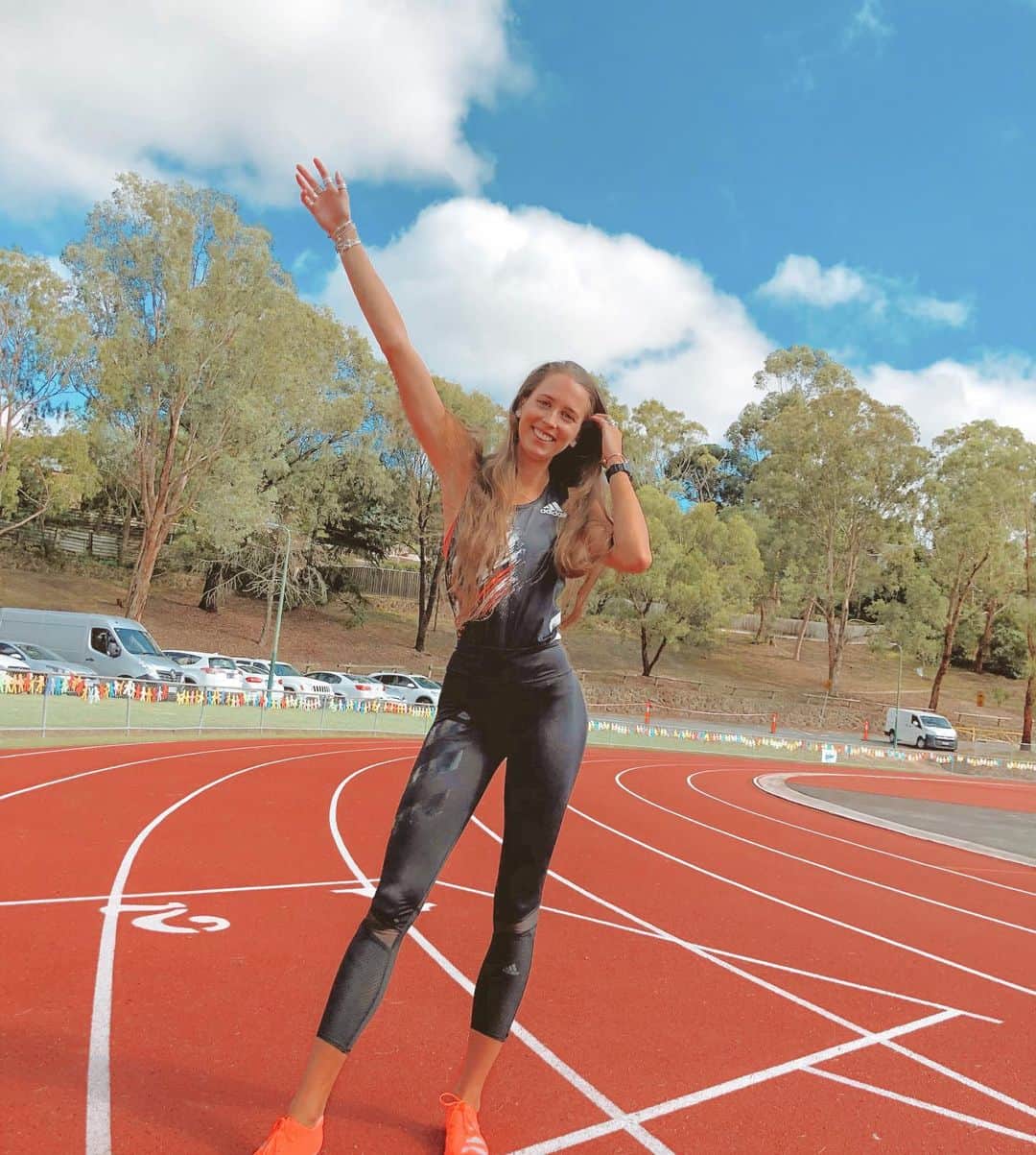 Maddie COATESのインスタグラム：「Your small wins are just as important as your big wins. It’s because of those small wins, rehab day in day out and a positive mindset, that the big wins are even possible. Be grateful for every win. ⚡️」