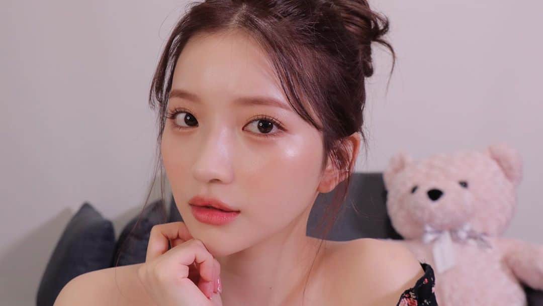 南りほのインスタグラム：「初のCANMAKEコスメ縛り💄 YouTube動画でたよ〜♥️盛れたしめちゃくちゃコスメ全部良かったから見てね♥️ topにリンク貼ってるよん💋」