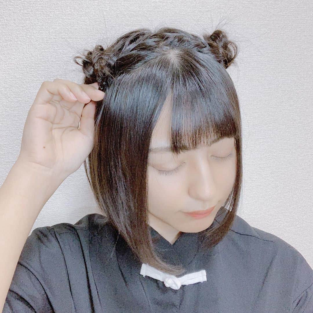 河合くるみさんのインスタグラム写真 - (河合くるみInstagram)「・ ・ #31日目 #100日後にかわいくなるくるみちゃん ・ ・ 表編み→みつあみ→おだんご ・ やりかたはポコチャ最新アーカイブでチェック☑ ・ ・ #TikTok もあげました♡ ・ ・ #チャイナ #チャイナガール #チャイナ服 #チャイナワンピース #おだんご #ボブヘア #ボブアレンジ #サロモ #撮影 #おだんごヘア  #followme #instalike #china #chinatown #chinagirl #japan #kawaii #culture #hairstyle #photo」9月4日 20時10分 - 6v6_krm