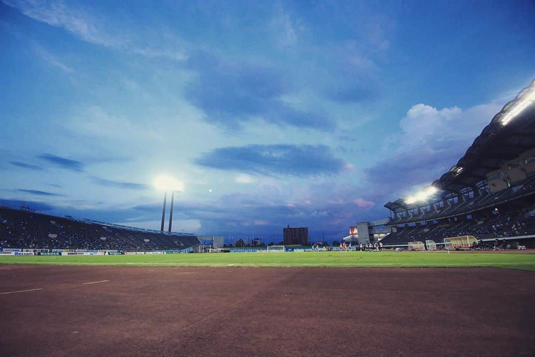 カマタマーレ讃岐さんのインスタグラム写真 - (カマタマーレ讃岐Instagram)「Pikaraスタジアムの風景 勝って嬉しい時、負けて悔しい時、いろんな表情を見せるのがスタジアム  日曜日はどんな表情を見れるかな  #カマタマーレ讃岐  #カマタマーレ  #スタジアム #飲水タイム」9月4日 20時13分 - kamatama_kouhou