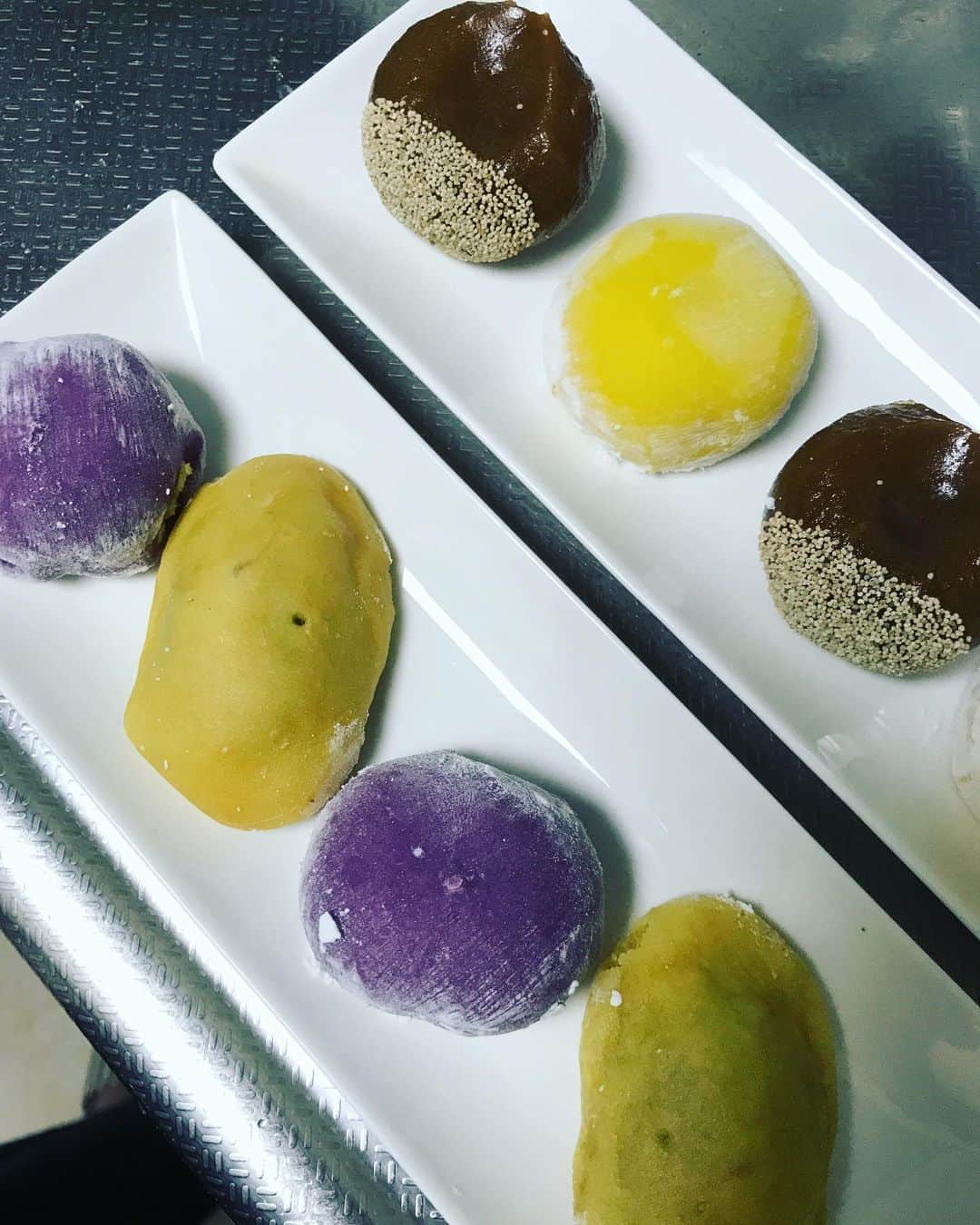 大和未知さんのインスタグラム写真 - (大和未知Instagram)「まんげつさ〜ん🌕💦  　ベランダで初お月見しようと  用意したのに、雨だった件☔️😞  #えーん😭  #ベランダこれからウッドデッキに #diy好き  #照明好きと繋がりたい」9月4日 20時13分 - michi.minnashiawase