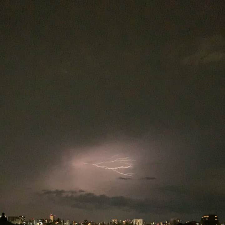 伊勢谷友介のインスタグラム：「ちょっと前からピカピカ⚡️ 撮れた！」