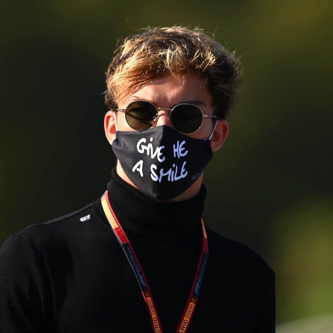 F1さんのインスタグラム写真 - (F1Instagram)「He's just vibin' 😁 . #F1 #Formula1 #FridayFeeling #ItalianGP #Smile @alphataurif1」9月4日 20時33分 - f1