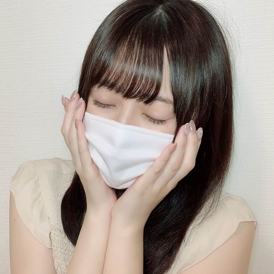 長沢菜々香さんのインスタグラム写真 - (長沢菜々香Instagram)「この度、マスクウェアトーキョー(MASK WEAR TOKYO)さんで、コラボマスクを発売することになりました！ 先着200枚限定で、お手紙やチェキなどの特典がつきます✨  https://maskwear.jp/products/509 ※こちらのURLから買えるマスクは全て特典付きです！  是非、手に入れて下さいね😻」9月4日 20時33分 - nanako_nagasawa__