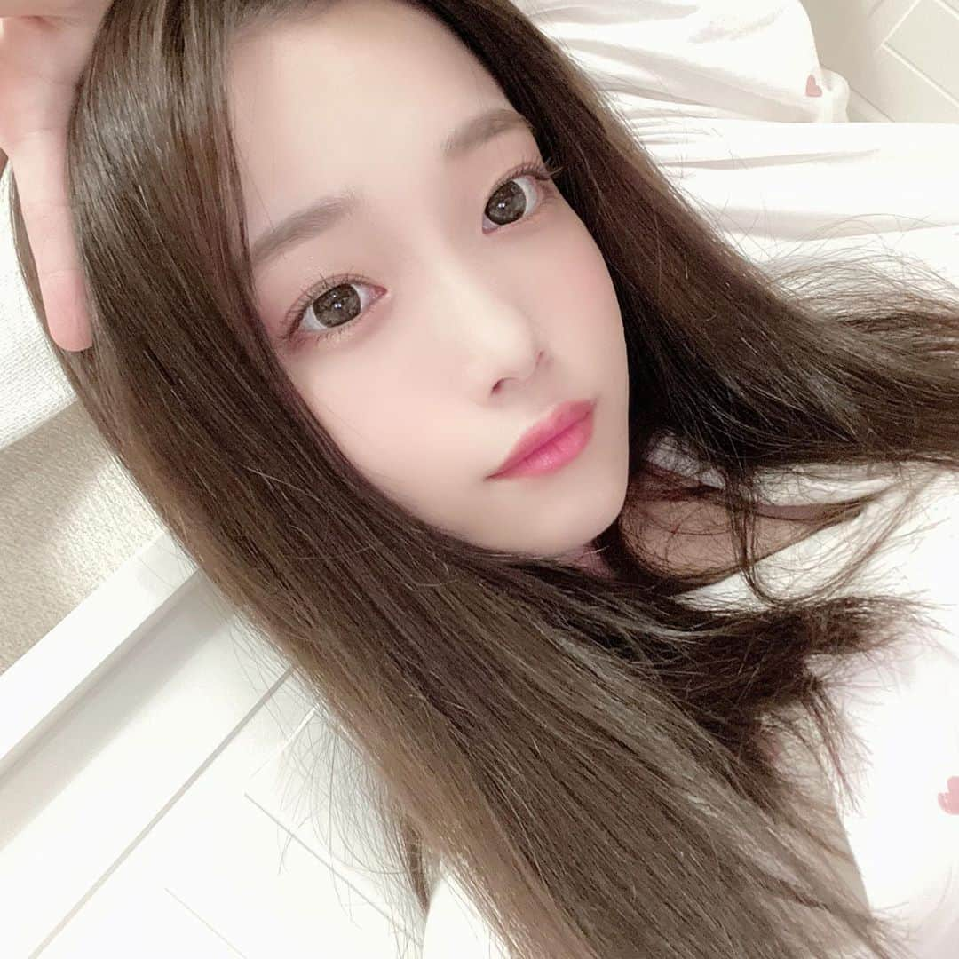 岸みゆさんのインスタグラム写真 - (岸みゆInstagram)「前髪流してみたどお？？(髪の毛セットしてないだけ)🤫」9月4日 20時28分 - miyu_kishi0213