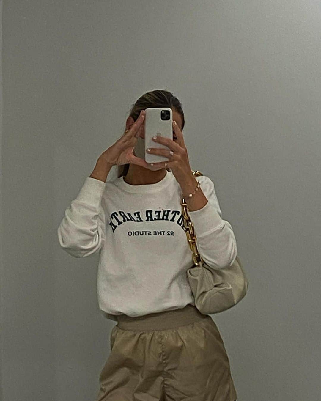 Mathilde Goehlerのインスタグラム：「Reklame/tags.. For the love of basics」