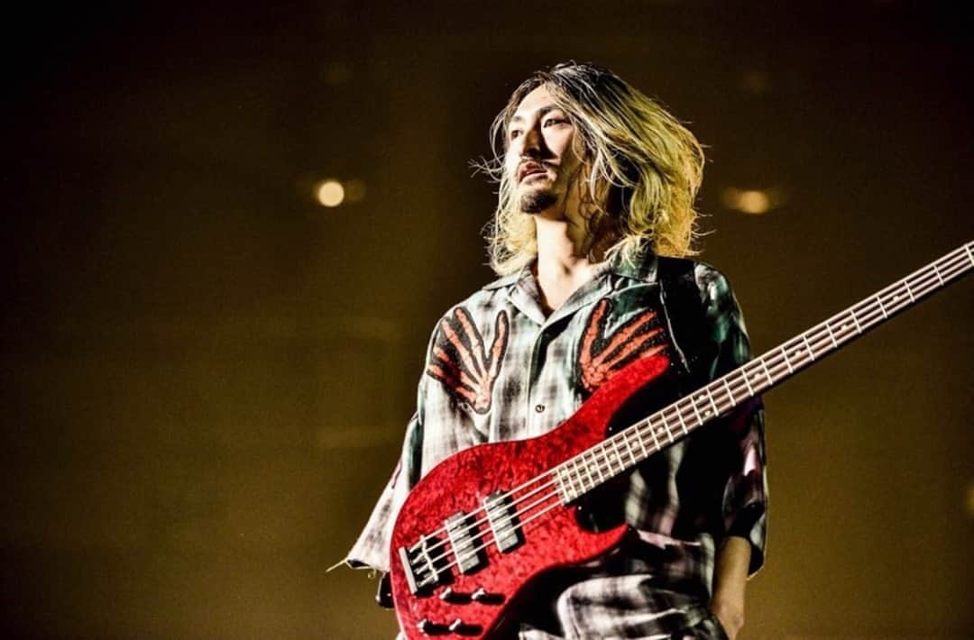 Alternative Pressさんのインスタグラム写真 - (Alternative PressInstagram)「Today we are wishing a big happy birthday to @ryota_0809 of @oneokrockofficial. We hope you enjoy a day of celebrating with family and friends. Comment below to wish Ryota a very happy birthday 🥳⁠ 📸: @ruihashimoto .⁠ .⁠ .⁠ #ryotakohama #oneokrock #alternativepress #altpress ⁠」9月4日 21時01分 - altpress