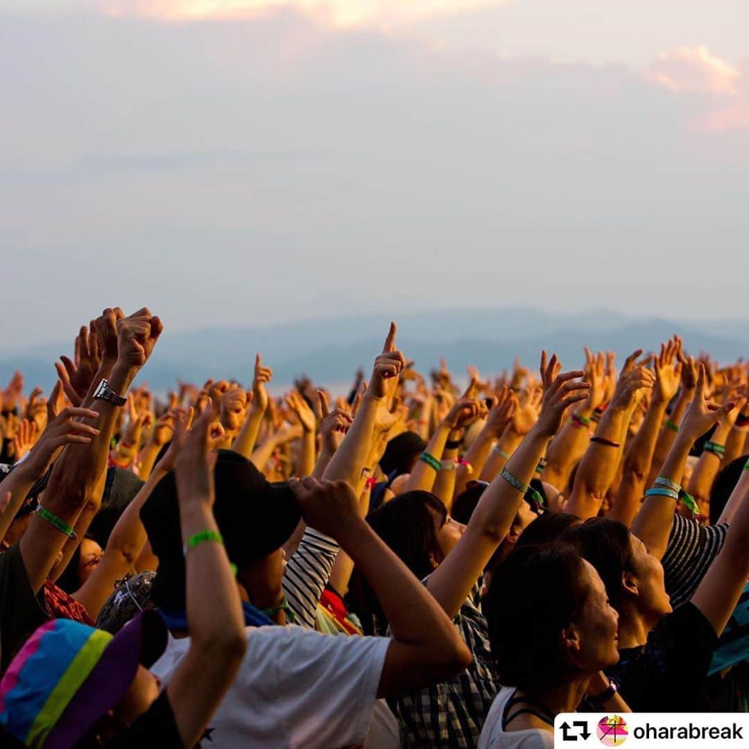 神野美伽さんのインスタグラム写真 - (神野美伽Instagram)「#repost @oharabreak ・・・ .  【オハラ☆ブレイク20'秋  -北のまほろばを行く- ライブビューイング開催決定‼︎】 仙台のライブホールRensaにて、 「オハラ☆ブレイク'20秋 -北のまほろばを行く-」の ライブビューイングの実施が決定致しました。  🍁開催概要 開催日時…2020年9月21日(月・祝) 　　　　　開場15:30／開演16:30 会場　　…仙台Rensa  🍁企画内容 ・ライブビューイング ・オハラ☆ブレイク パネル展示 ・オハラ☆ブレイク／荒吐の過去グッズを 　来場者限定スペシャルプライスで販売  🍁チケット ▼販売期間 2020年9月5日(土) 10:00～9月20日(日) 23:59  ▼価格 ライブビューイング¥3,000 ※伊坂幸太郎氏書き下ろし新作短編小説付  ▼受付方法 チケットぴあ(WEB)  oharabreak.com/info/0904/ #オハラブレイク」9月4日 20時54分 - mika_shinno_japan