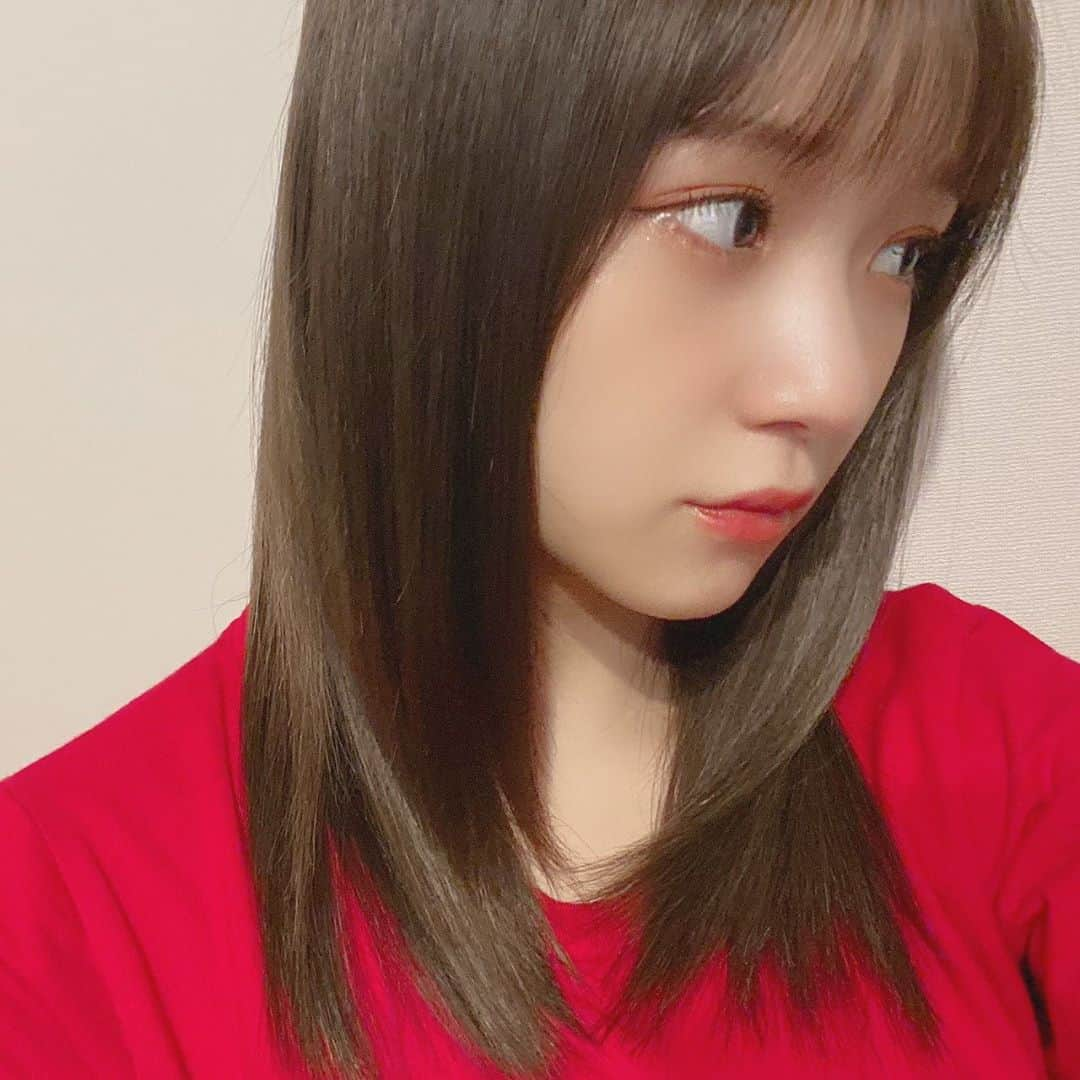 稲場愛香さんのインスタグラム写真 - (稲場愛香Instagram)「★﻿ ﻿ ﻿ ﻿ new hair.﻿ ﻿ ﻿ ﻿ ﻿ ﻿ グレージュにほんの少しだけラベンダー🎨﻿ ﻿ ﻿ ﻿ ﻿ #juicejuice #稲場愛香 #まなかん #アイドル #idol ﻿ #髪色 #グレージュ #ラベンダーグレージュ #new ﻿ #いい色 #中西香菜 ちゃん #かななん に﻿ #オススメしてもらった美容院 #最高でした ﻿ #髪の毛つるっつるになった #キープがんばる 🐈🧴」9月4日 20時56分 - manaka_inaba.official