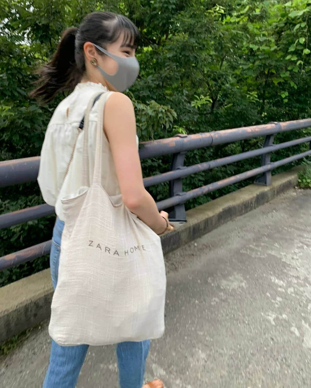 小高サラさんのインスタグラム写真 - (小高サラInstagram)「自然と戯れた日🌿🍃🌱  #夏コーデ#デニムコーデ#zara#zarahome#小高サラ」9月4日 20時58分 - sara_odaka_official