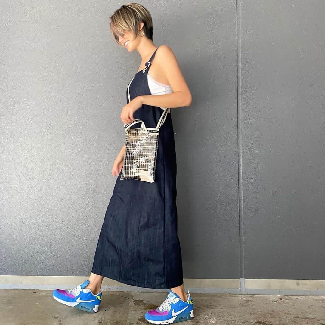 &mのインスタグラム：「まだまだ秋服は着られないね💦もう少し夏バージョンで許してください🥳」