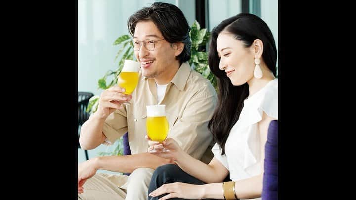 のインスタグラム：「港区おじさんを魅了した、ビールの「泡」の秘密とは一体？   詳しくは『東カレweb』をチェック！  https://tokyo-calendar.jp/article/19114  いまなら「ザ・プレミアム・モルツ」と「神泡サーバー2020」が当たるプレゼントを実施中！  #サントリー #ザプレミアムモルツ #プレモル #香るエール #神泡 #beer #ビール  #ビール好き #港区おじさん #東京カレンダー #東カレ #tokyocalendar #PR」
