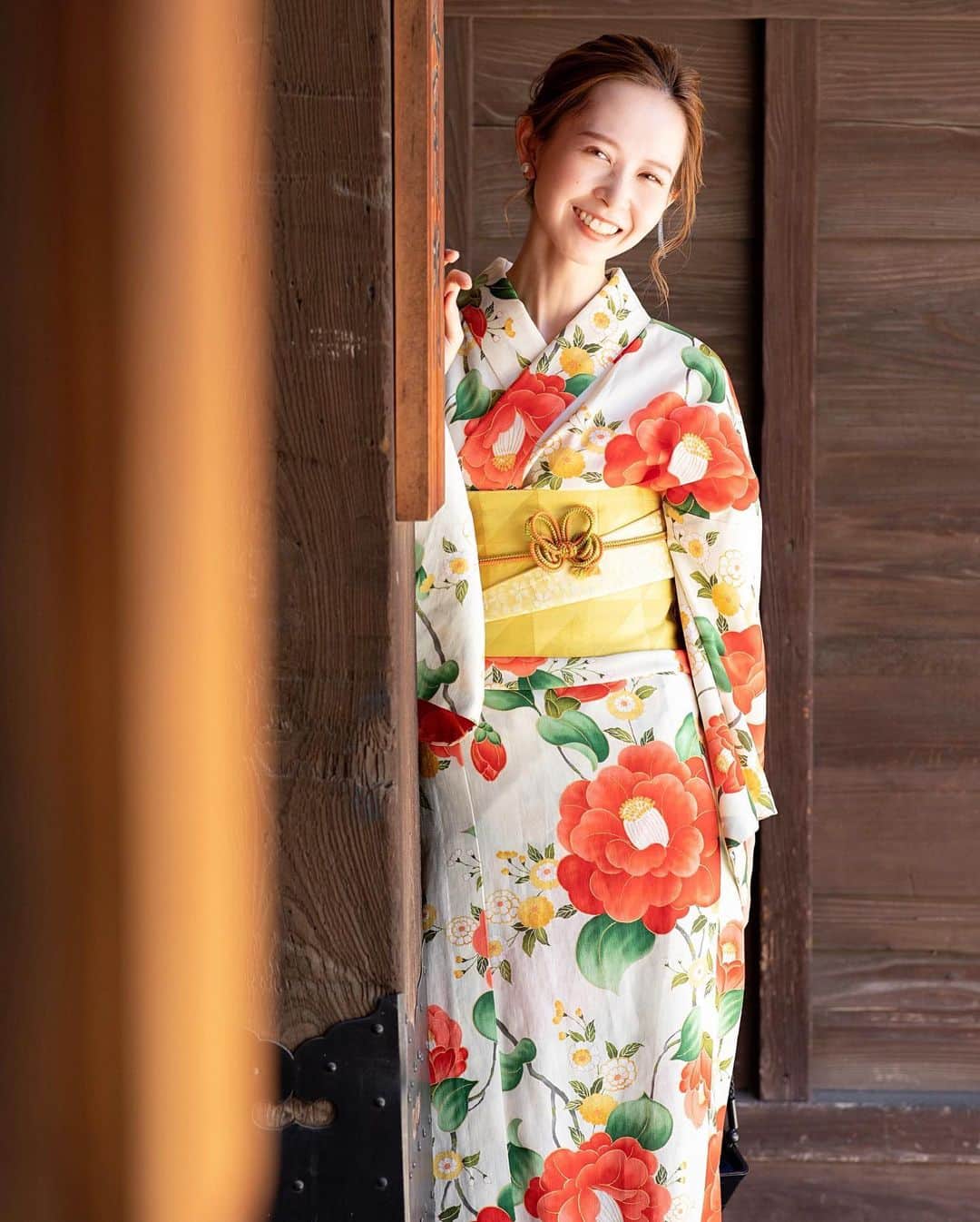 はれこさんのインスタグラム写真 - (はれこInstagram)「👘🎐🍧 . 旅行へ行ったときくらいしか 彼と写真を撮ることが無いのですが、 今年は1枚も撮らないまま終わりそうだったので、 撮影をしてもらいました🌻 (わたしが彼に和装させたかったが7割) . 白地の浴衣はやはり可愛かったな〜 朱色とかオレンジもまたいつか着てみたい🥰 . #浅草 #浅草寺 #浅草浴衣 #浴衣 #浴衣コーデ #夏休み #撮影 #photoshooting #🌻」9月4日 21時23分 - 1xxxhr