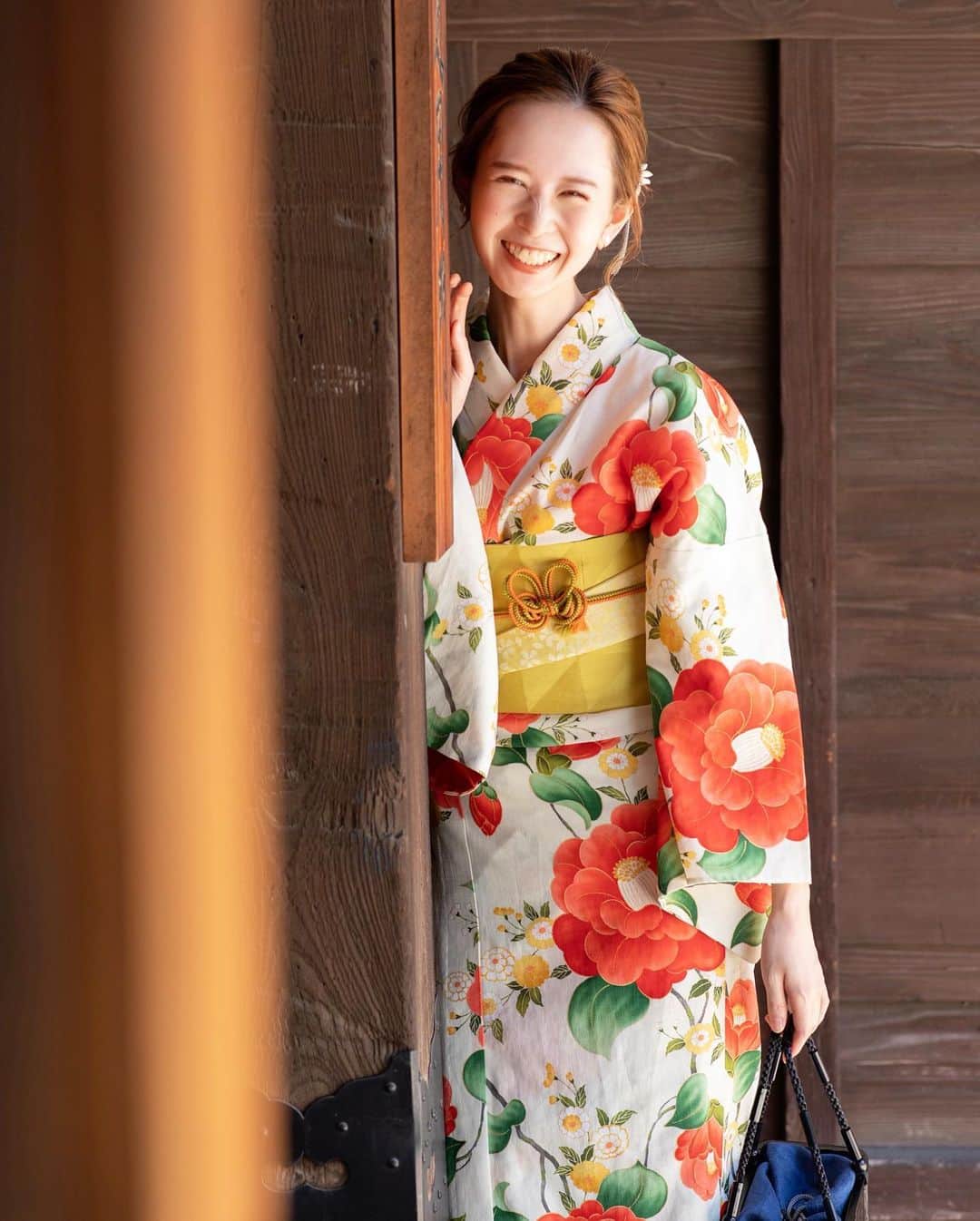 はれこさんのインスタグラム写真 - (はれこInstagram)「👘🎐🍧 . 旅行へ行ったときくらいしか 彼と写真を撮ることが無いのですが、 今年は1枚も撮らないまま終わりそうだったので、 撮影をしてもらいました🌻 (わたしが彼に和装させたかったが7割) . 白地の浴衣はやはり可愛かったな〜 朱色とかオレンジもまたいつか着てみたい🥰 . #浅草 #浅草寺 #浅草浴衣 #浴衣 #浴衣コーデ #夏休み #撮影 #photoshooting #🌻」9月4日 21時23分 - 1xxxhr
