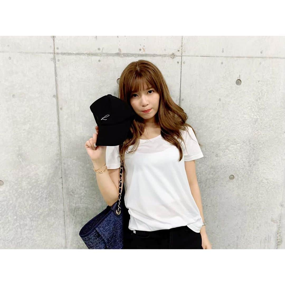 宇野実彩子さんのインスタグラム写真 - (宇野実彩子Instagram)「. 白Ｔ×デニムの王道シンプルコーデ👖✨ すべて @lavanda.jp のお気に入りアイテムだよ♥️ 今週もおつかれ様☺️」9月4日 21時48分 - misako_uno_aaa