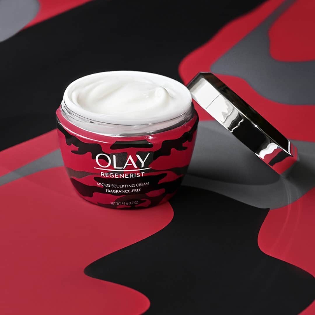 Wal-Mart Stores, Incのインスタグラム：「This super hydrating @Olay Regenerist Micro-Sculpting Cream always makes our day 😄, but now it makes us feel extra good because Olay has partnered with @Swan to support the efforts to advance the rights of service women. For every exclusive camo jar purchased at Walmart, Olay will donate $250 to SWAN. 🥰 #WalmartBeauty」