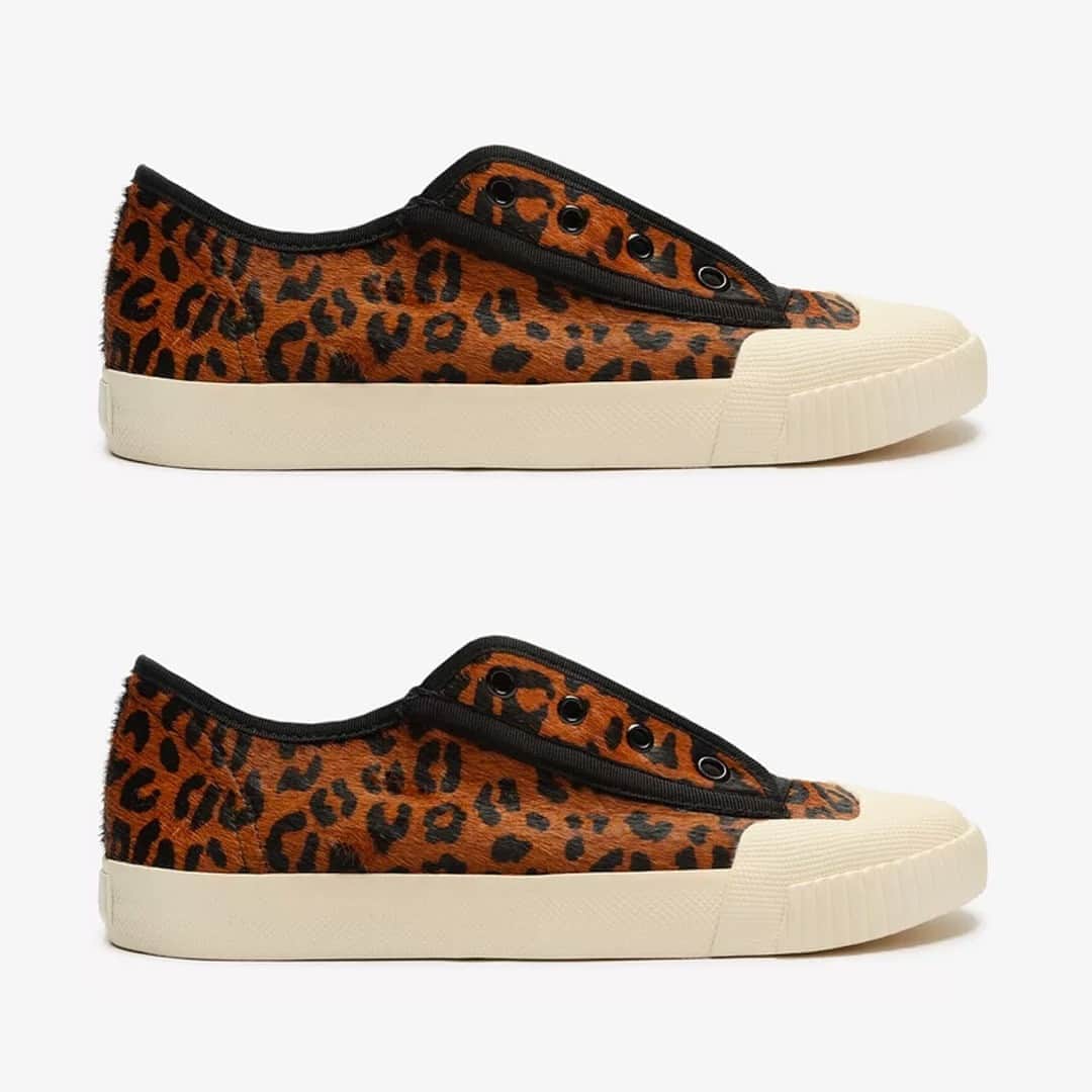Schutzのインスタグラム：「ANIMAL IS THE NEW CASUAL ❤️ #newin #schutzsmash」
