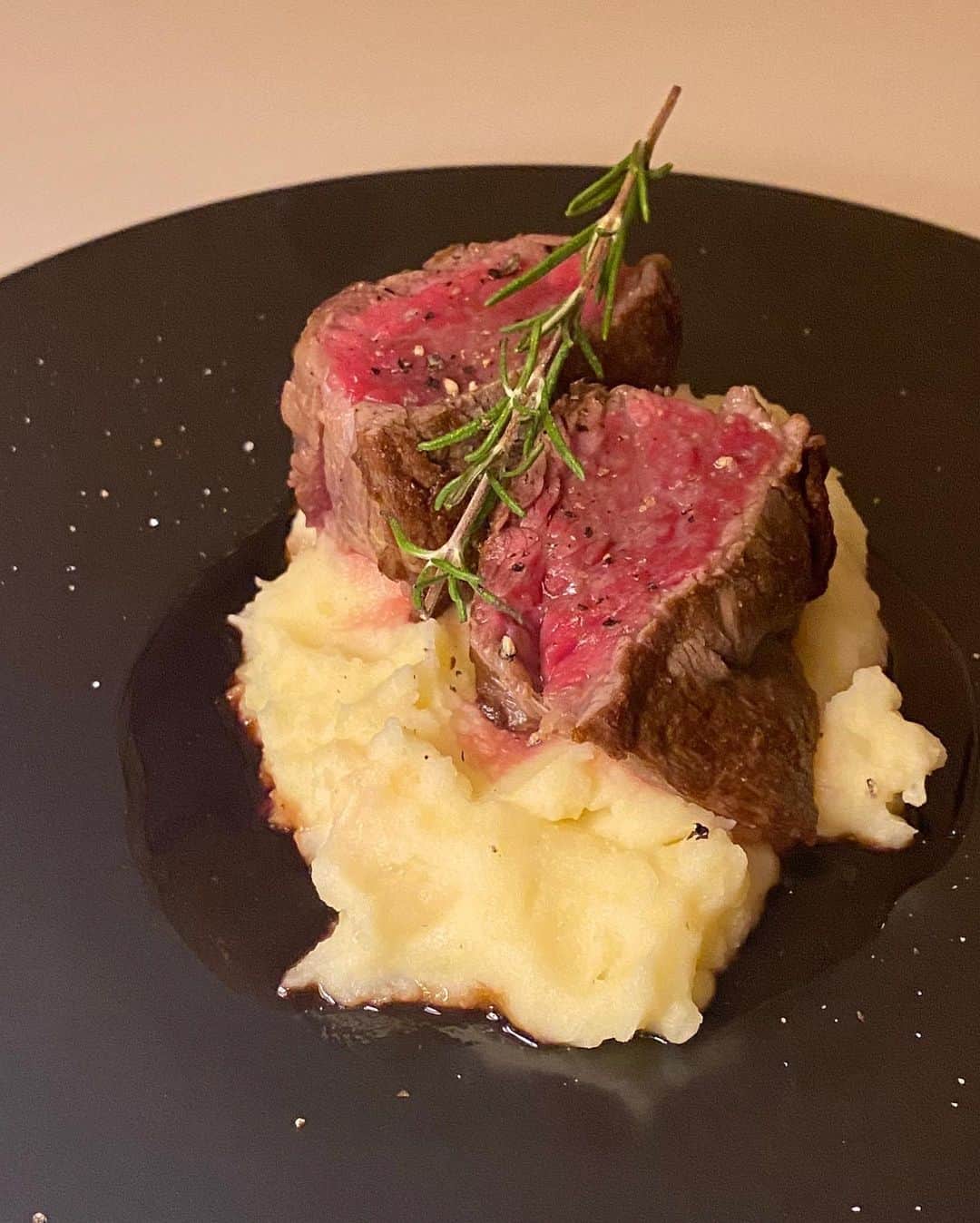 Ayuminさんのインスタグラム写真 - (AyuminInstagram)「🍴T BY TAKERU🍴 9/7(月)栄錦にリニューアルオープンする @tbytakeruco さんのレセプション✨ . 前菜からメイン、デザートまで お料理がどれも美味しくて スタッフさんの心遣いや雰囲気も良く 素敵な時間を過ごせました！ . . ☑️明太子とパルミジャーノ　フェデリーニ ☑️厳選牛フィレ肉のロティ ☑️贅沢魚介のブイヤベース ☑️アスパラポーチドエッグ　ブルーチーズとスイートハニー ☑️マッシュルームと花のサラダ ☑️イチヂクのタルティーヌ、キャロットラペ ☑️ガトーショコラ ☑️お洒落なドリンクも豊富 . . 女子会でもデートでも使いやすそう❣️ オープンしたらぜひまた行きたい😍 . . スタバクイーン👸🏼メインアカウント ➡︎ @ayumin0220stb . #tbyTAKERU#錦ディナー#伏見ディナー 栄カフェ#栄ディナー#名古屋女子会#名古屋夜カフェ#栄夜カフェ#栄女子会#名古屋パーティー#名古屋二次会 #名古屋#名古屋ランチ#名古屋グルメ#名古屋カフェ#名古屋ディナー #インスタグルメアワード2020#あいなご#ナゴレコ#グルメライター」9月5日 8時13分 - ayumin0220