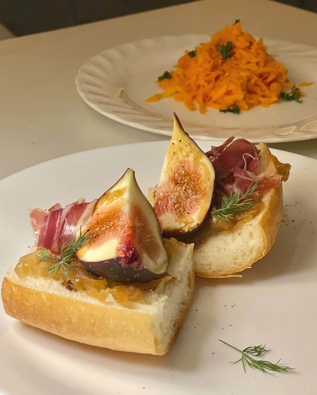 Ayuminさんのインスタグラム写真 - (AyuminInstagram)「🍴T BY TAKERU🍴 9/7(月)栄錦にリニューアルオープンする @tbytakeruco さんのレセプション✨ . 前菜からメイン、デザートまで お料理がどれも美味しくて スタッフさんの心遣いや雰囲気も良く 素敵な時間を過ごせました！ . . ☑️明太子とパルミジャーノ　フェデリーニ ☑️厳選牛フィレ肉のロティ ☑️贅沢魚介のブイヤベース ☑️アスパラポーチドエッグ　ブルーチーズとスイートハニー ☑️マッシュルームと花のサラダ ☑️イチヂクのタルティーヌ、キャロットラペ ☑️ガトーショコラ ☑️お洒落なドリンクも豊富 . . 女子会でもデートでも使いやすそう❣️ オープンしたらぜひまた行きたい😍 . . スタバクイーン👸🏼メインアカウント ➡︎ @ayumin0220stb . #tbyTAKERU#錦ディナー#伏見ディナー 栄カフェ#栄ディナー#名古屋女子会#名古屋夜カフェ#栄夜カフェ#栄女子会#名古屋パーティー#名古屋二次会 #名古屋#名古屋ランチ#名古屋グルメ#名古屋カフェ#名古屋ディナー #インスタグルメアワード2020#あいなご#ナゴレコ#グルメライター」9月5日 8時13分 - ayumin0220