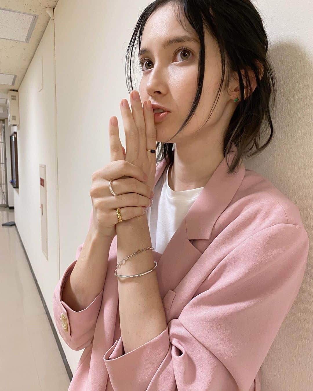 市川紗椰さんのインスタグラム写真 市川紗椰instagram おはようございます お知らせです 本日 Tbs 暮らしのレシピ と 大相撲どすこい研 の第二段の放送があります 上手投げに続いて 今回は立ち会い について90分深掘ります 9月場所前に是非 衣装は