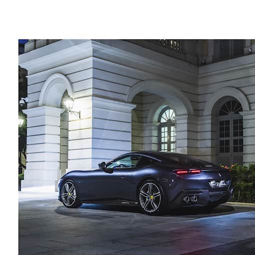 フェラーリさんのインスタグラム写真 - (フェラーリInstagram)「The #FerrariRoma makes its debut in #Singapore. With its distinctive style and refined proportions, the model explored the stunning city in classic #Ferrari flair. #LaNuovaDolceVita #DreamCar」9月5日 0時00分 - ferrari