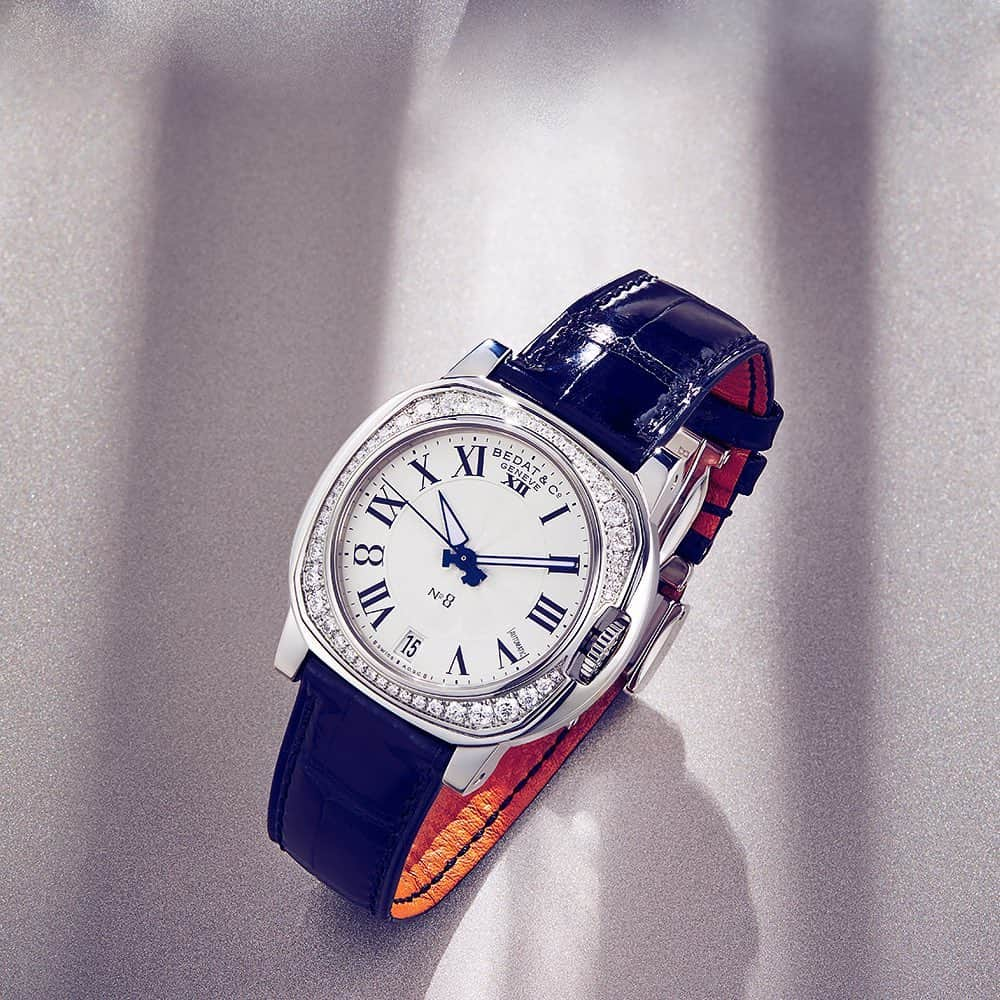 ベダ&カンパニーさんのインスタグラム写真 - (ベダ&カンパニーInstagram)「What could be more classic than a round watch? The collection Nº838. Reinterpreting the round shape of the N°8 collection to make it modern, unique and immediately recognizable, with its cushion-shaped case middle and its crown integrated with the case middle. #bedatandco #womenofcharacter #watches #diamond #round #roundface #modern #artdeco #womenwatch #elegance #unique #classic #swiss #bedat」9月5日 0時13分 - bedatandco