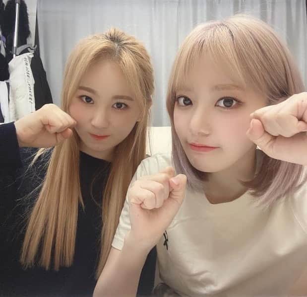 h3artbrak3rsさんのインスタグラム写真 - (h3artbrak3rsInstagram)「… #hkt48 #IZONE #아이즈원 #アイズワン  #sakura #宮脇咲良 #미야와키사쿠라 #さくら #chaeyeon #이채연 #チェヨン #vlive」9月5日 0時10分 - h3artbrak3rs